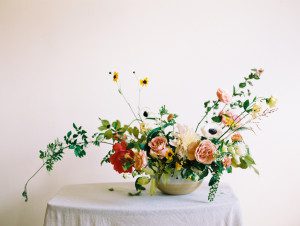 Pottery inspired wedding with an ikebana centerpiece