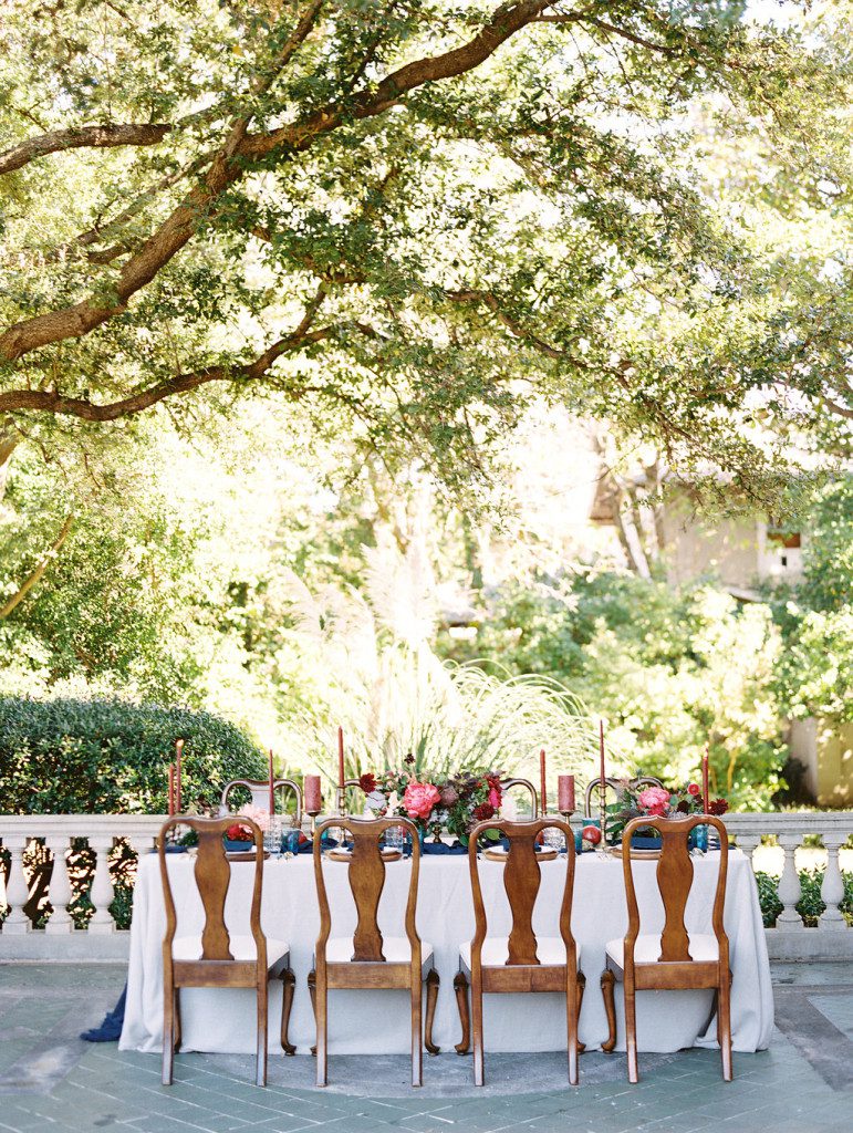 elopement dinner table at a Dallas outdoor elopement